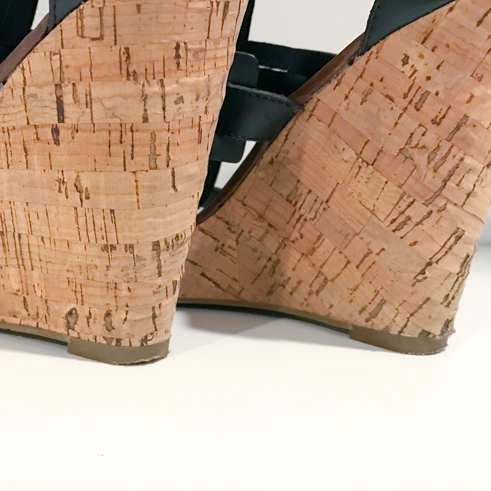 Gladiator Style Wedge - Picture 4 of 6